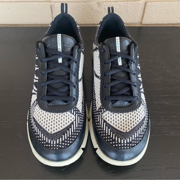 Ecco Intrinsic Knit Womens Size 38 US 7 White Black Sneakers Shoes Lightweight - Picture 3 of 7
